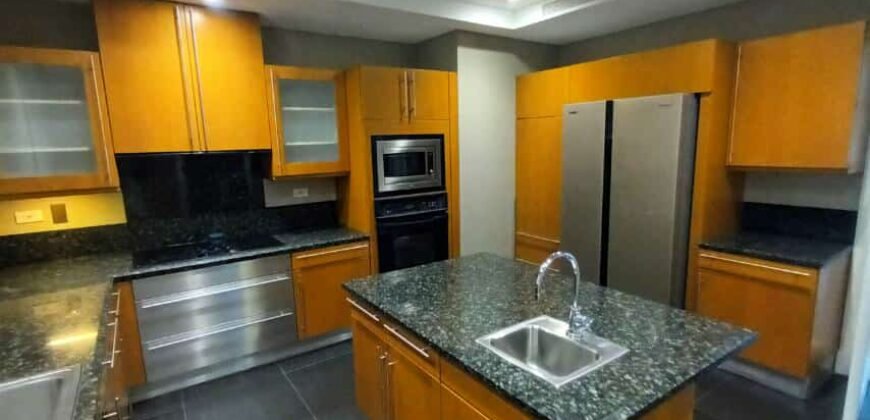One Roxas Triangle, Makati City 3BR Condo for Rent