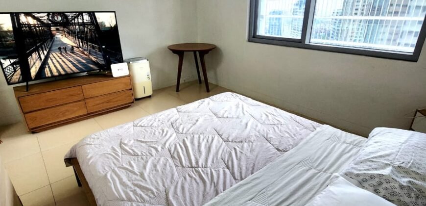 The Infinity, 25th Street, BGC, Taguig City For Sale