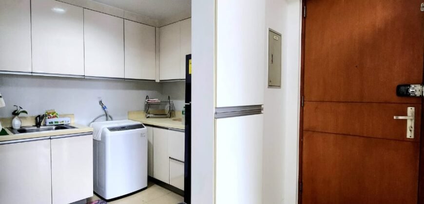 The Infinity, 25th Street, BGC, Taguig City For Sale