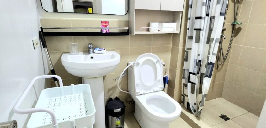 The Infinity, 25th Street, BGC, Taguig City For Sale