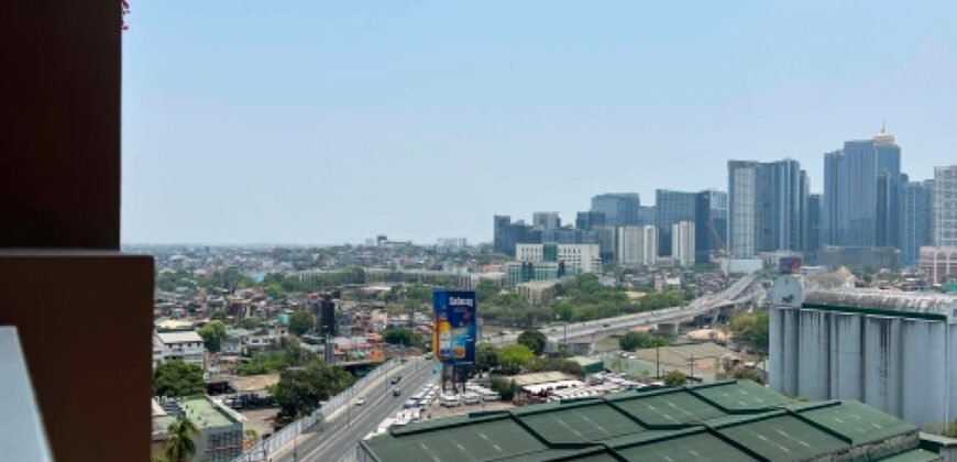 Brixton, Kapitolyo, Pasig City Condo for Sale
