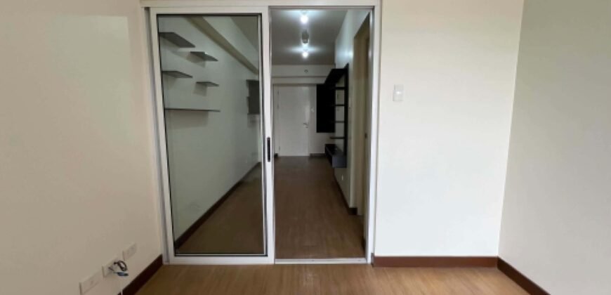 DMCI Brixton, Kapitolyo, Pasig City Condo for Sale